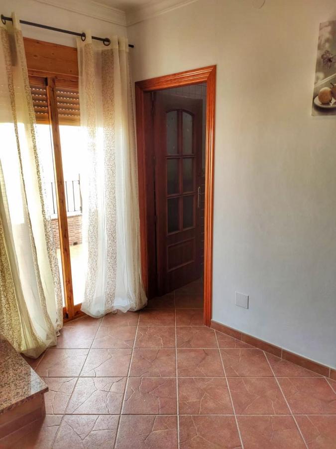 Casa Amplia Con Terraza En La Vinuela Villa Exterior foto